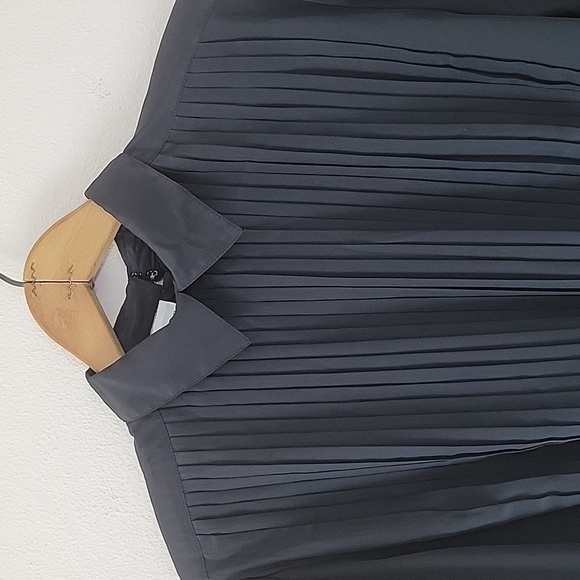 Vintage Black Pleated Front Cropped Blouse Size 6P - Picture 2 of 8